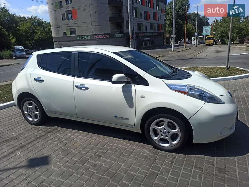 2012 nissan leaf