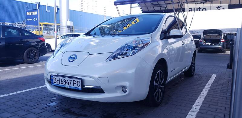 2011 nissan leaf