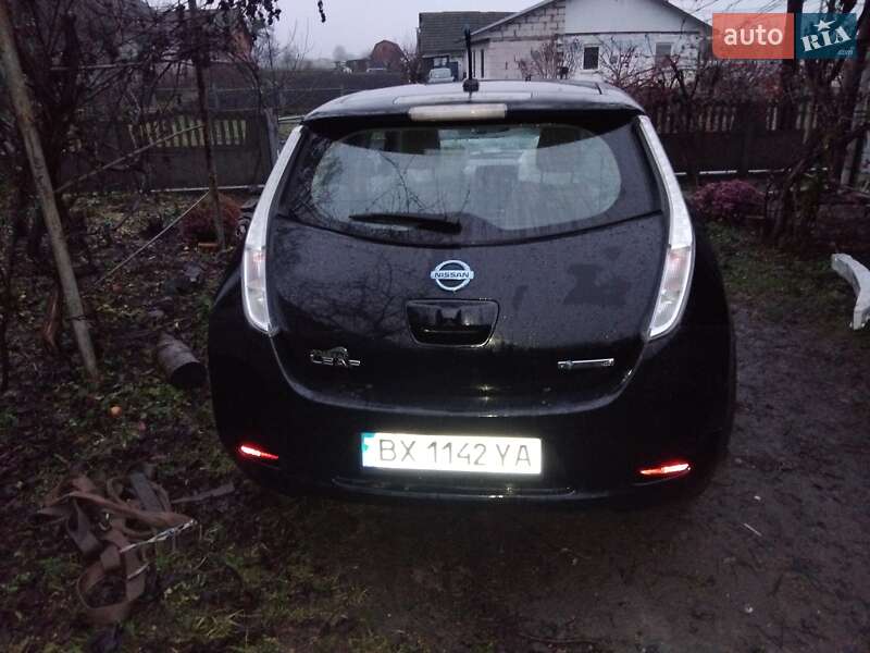 2011 nissan leaf