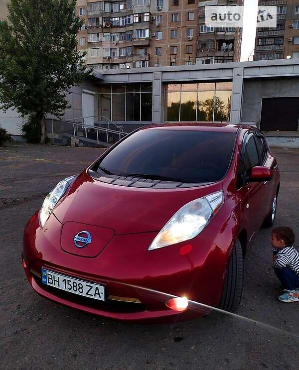 2011 nissan leaf