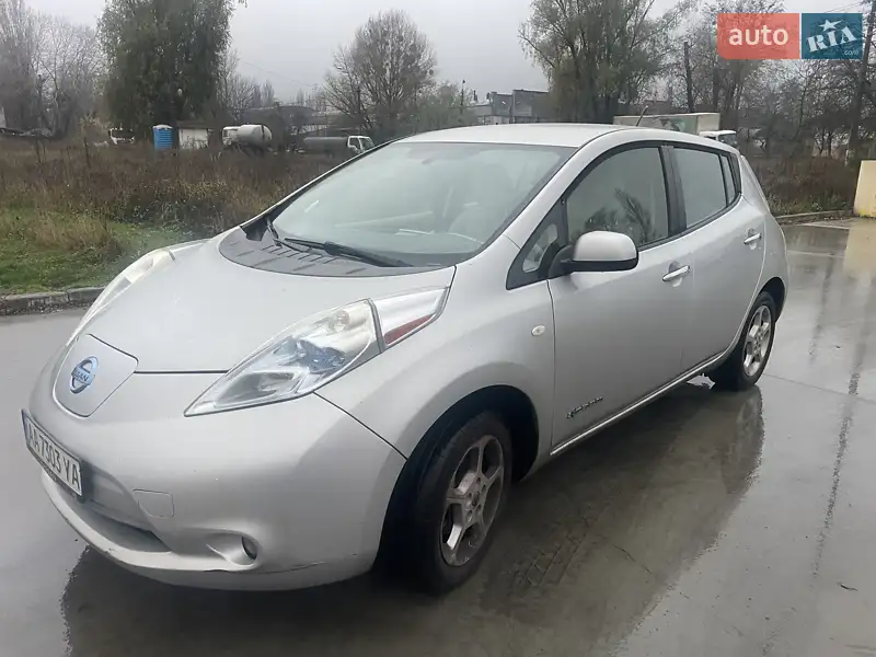 2011 nissan leaf