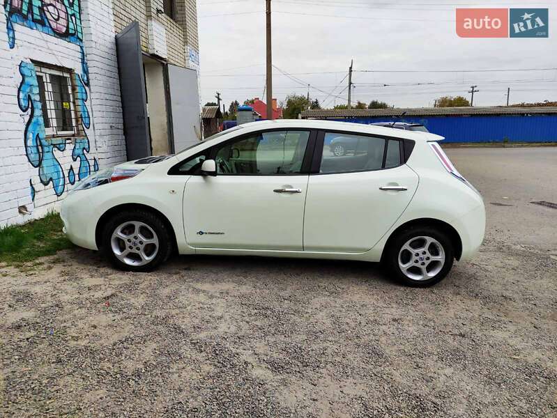 2012 nissan leaf