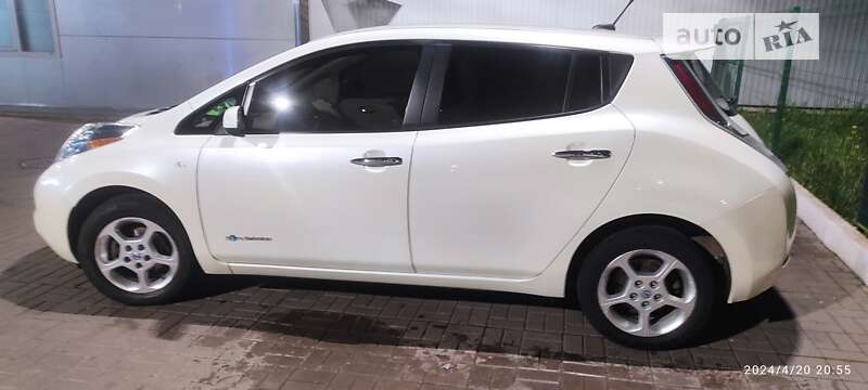 2012 nissan leaf