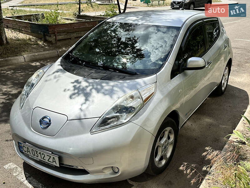 2012 nissan leaf