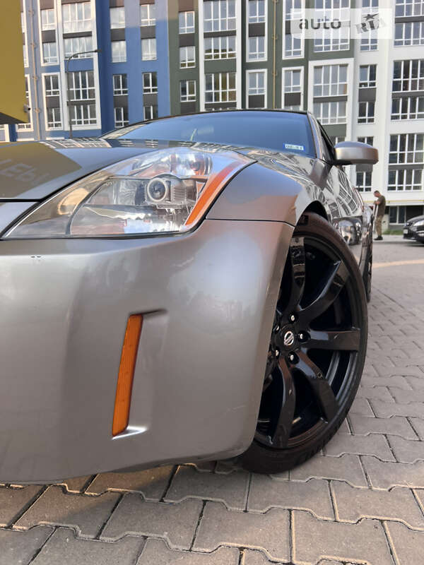2004 nissan 350z