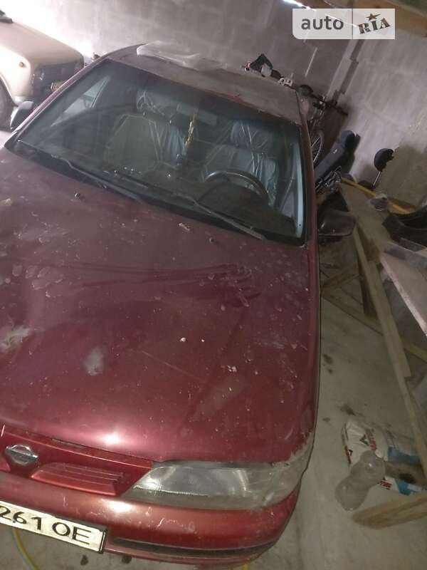 1996 nissan almera