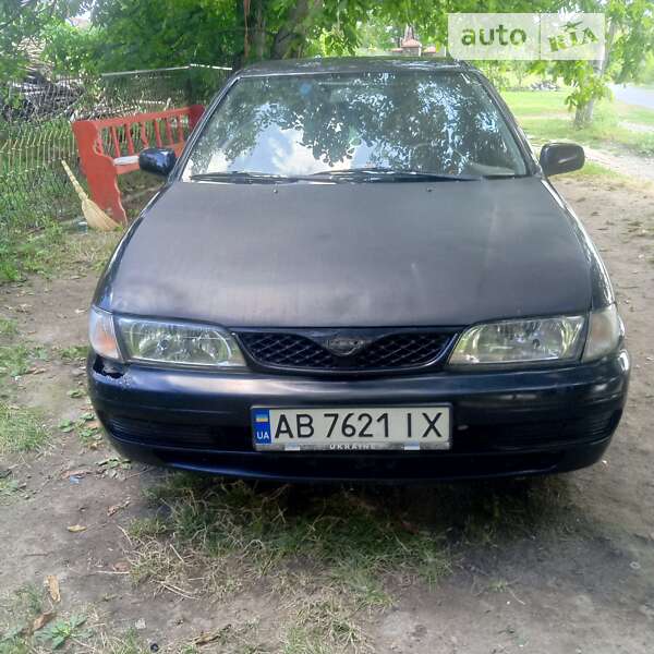 1999 nissan almera