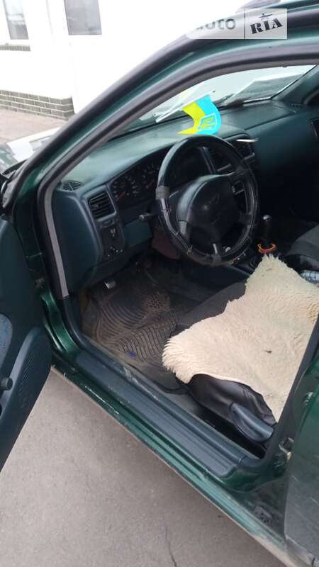 1997 nissan almera