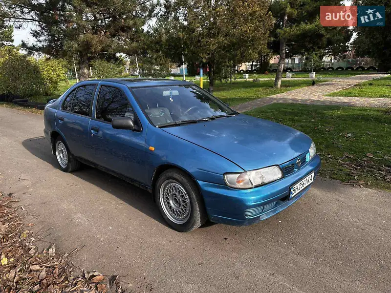 1996 nissan almera