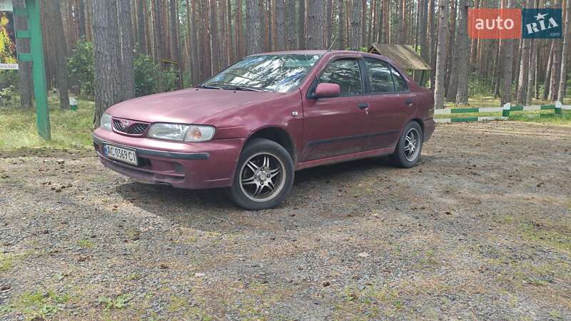 1999 nissan almera