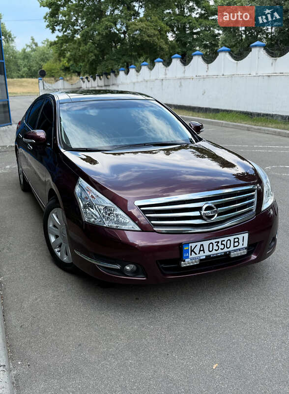 2010 nissan teana