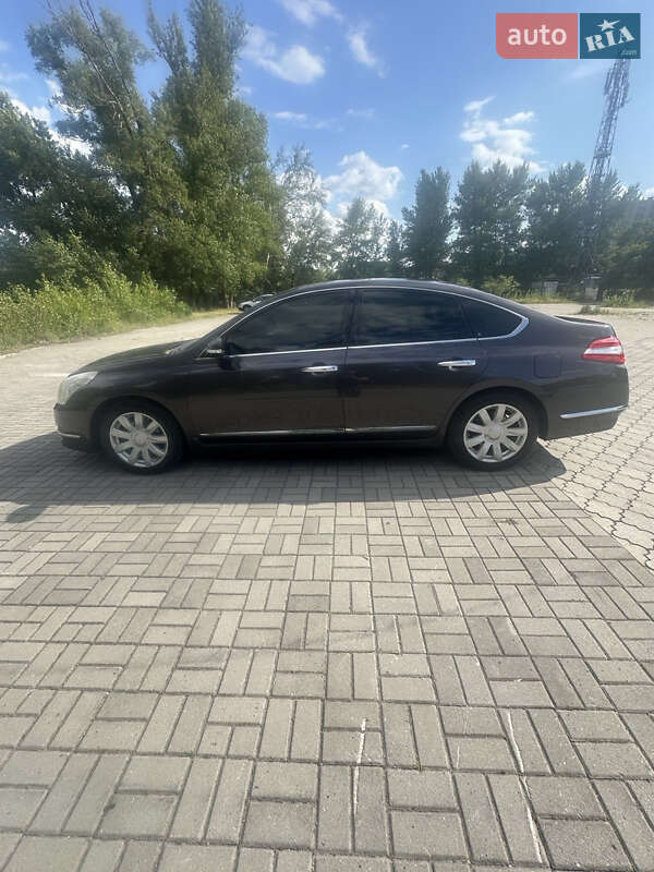 2010 nissan teana