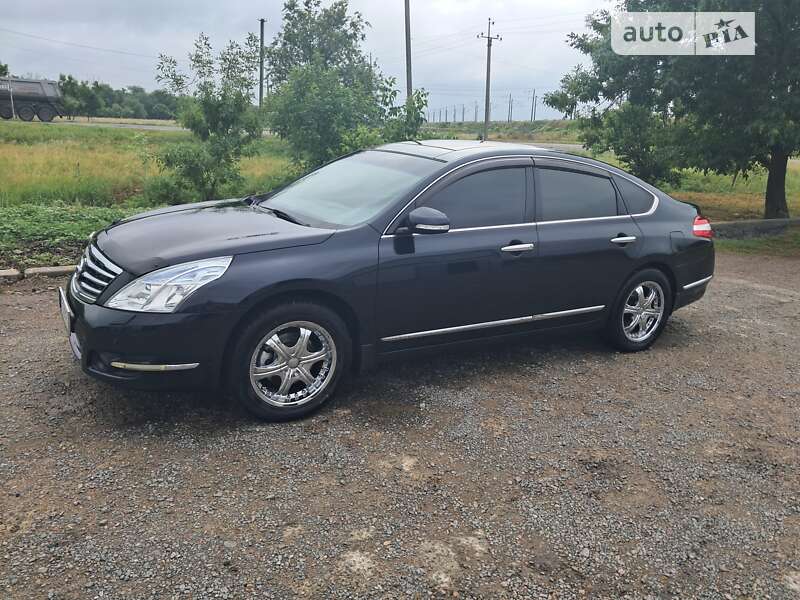 2010 nissan teana