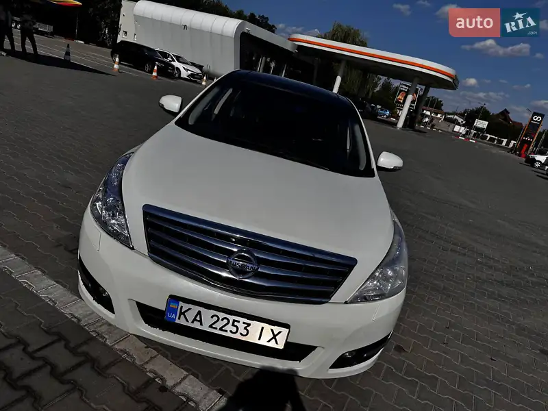 2011 nissan teana