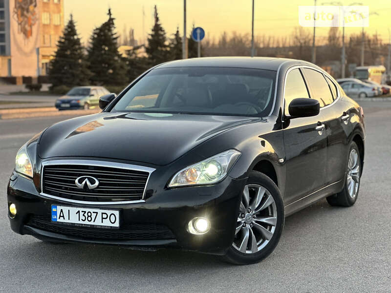 2012 infiniti m37