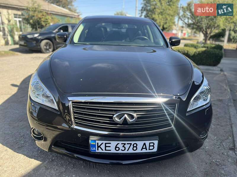 2013 infiniti q70
