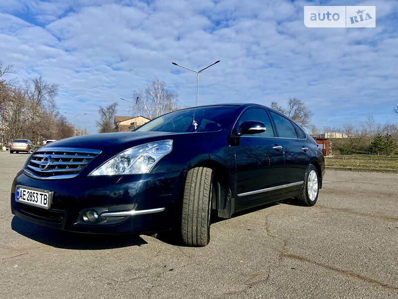 2010 nissan teana