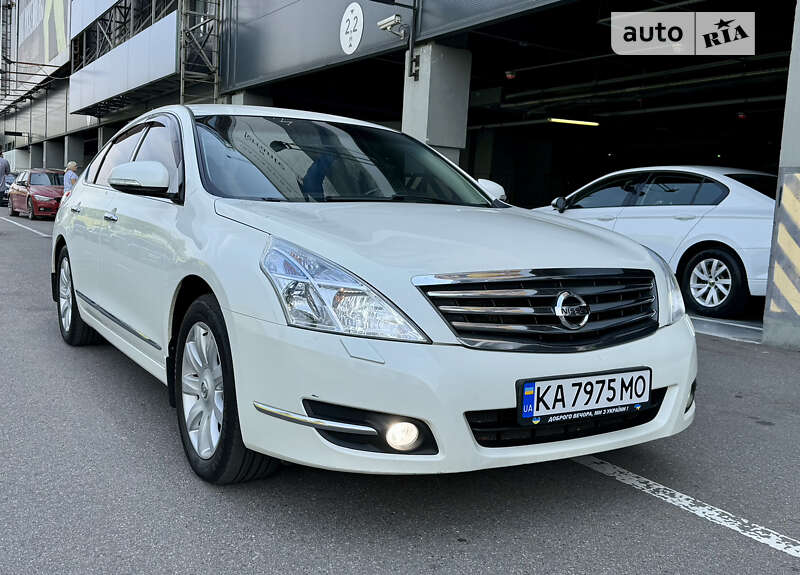2010 nissan teana