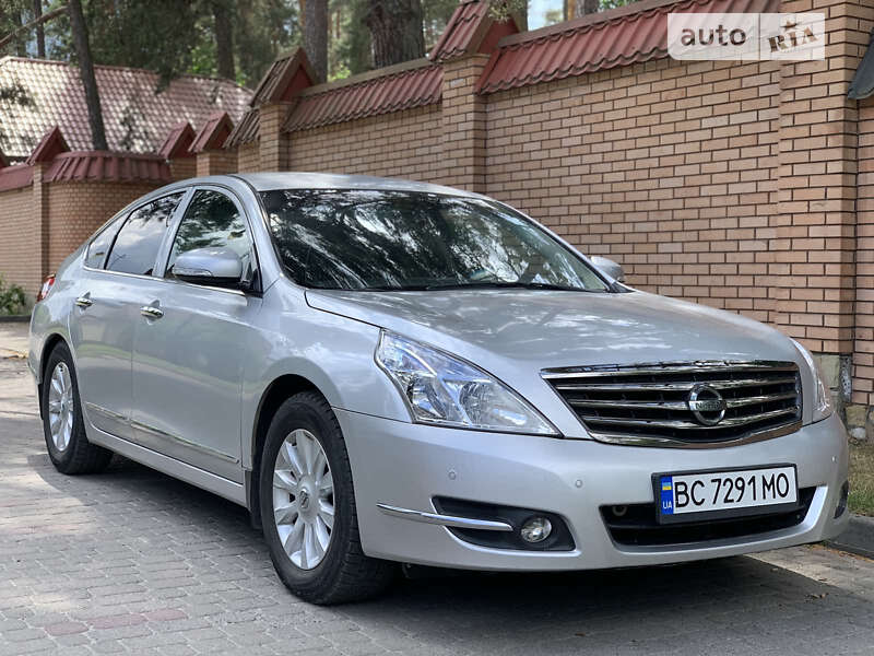2010 nissan teana