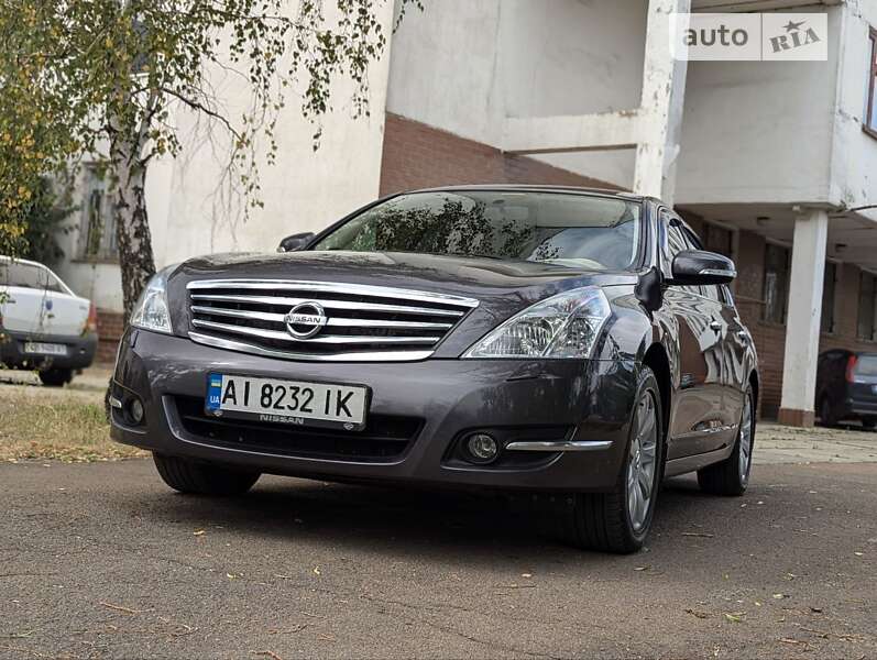2011 nissan teana