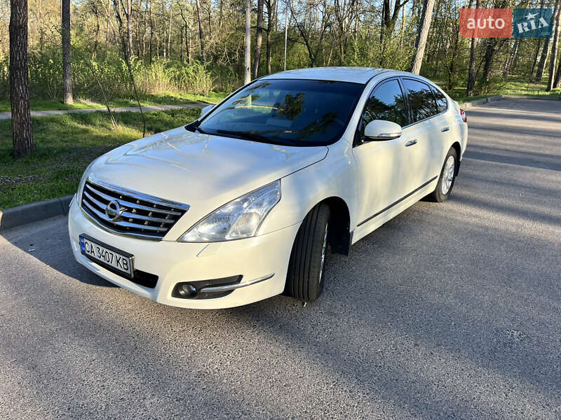 2012 nissan teana