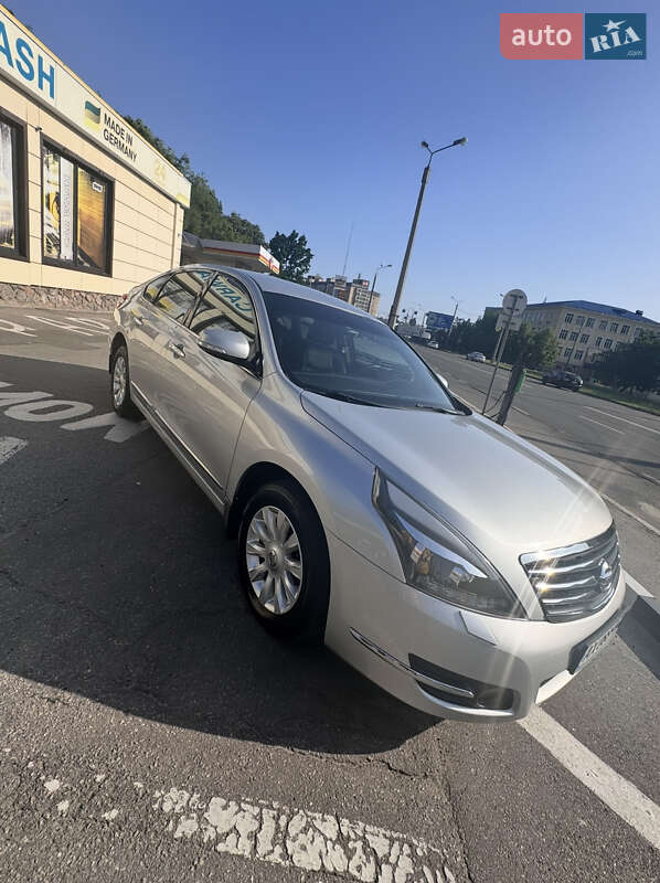 2012 nissan teana