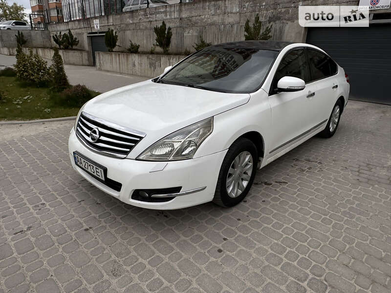 2012 nissan teana
