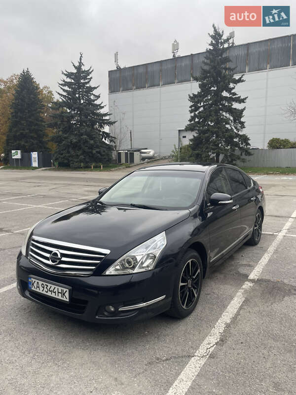 2012 nissan teana