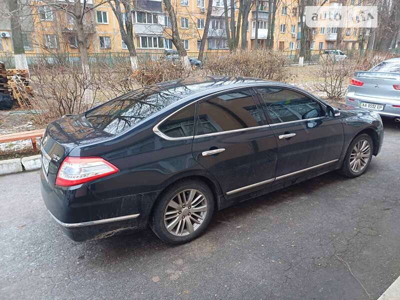 2012 nissan teana
