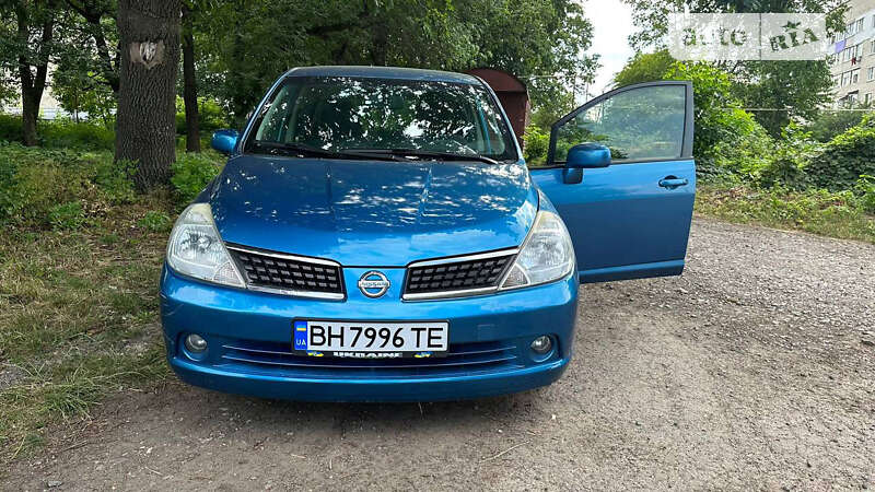 2008 nissan tiida