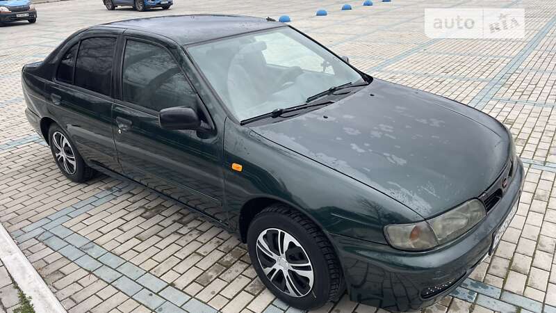1995 nissan almera