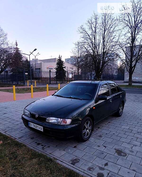 1998 nissan almera