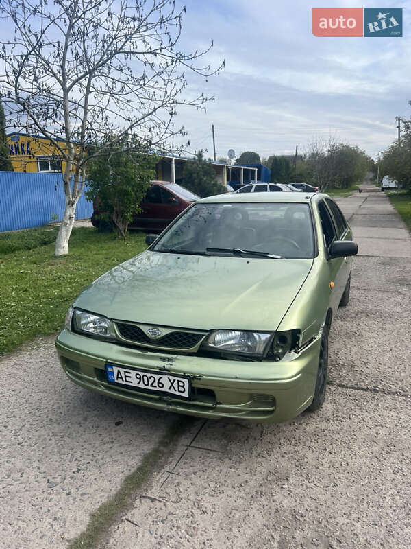 1999 nissan almera