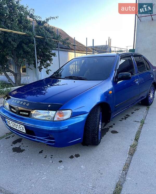 1999 nissan almera