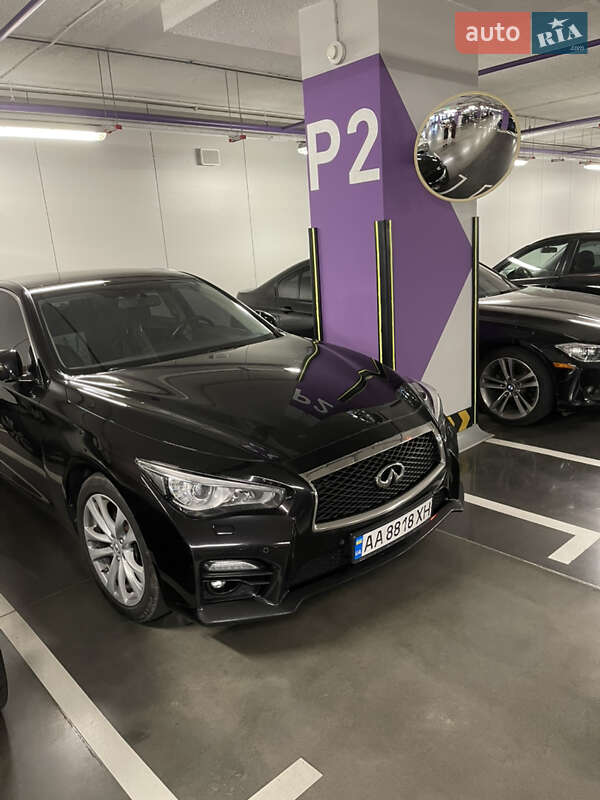 2015 infiniti q50