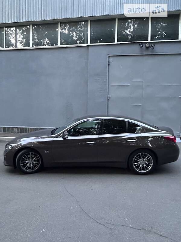 2017 infiniti q50