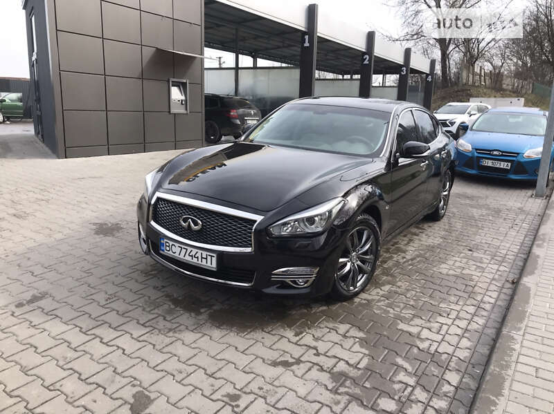 2016 infiniti q70
