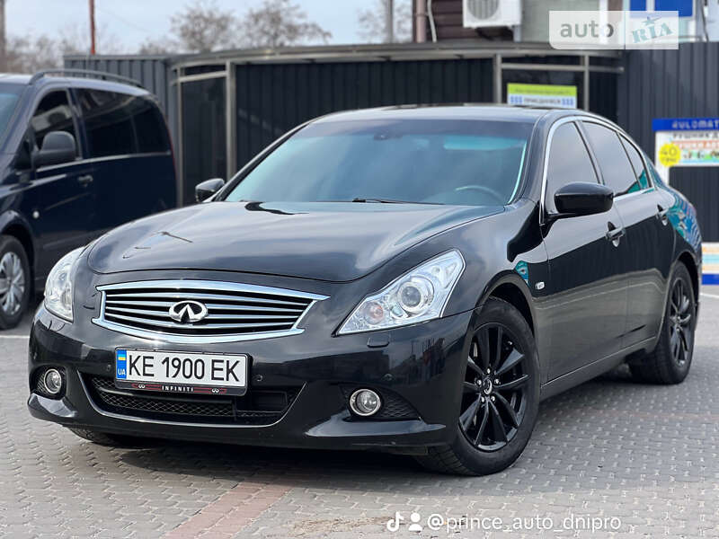 2010 infiniti g37