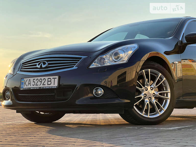 2010 infiniti g37