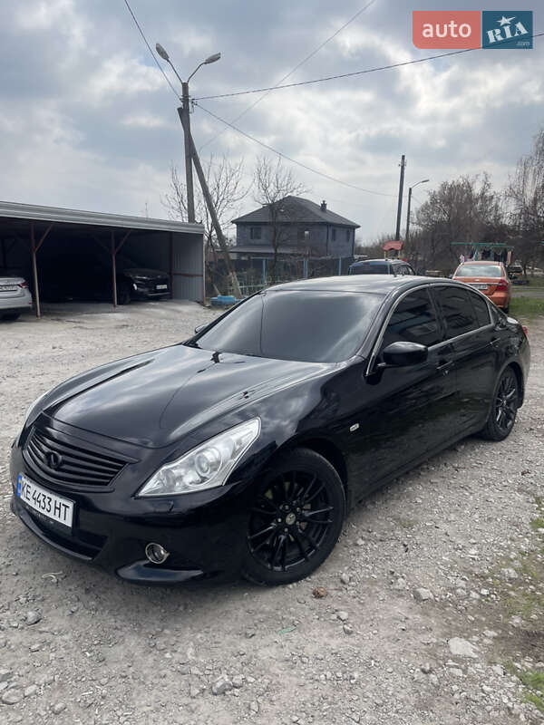 2010 infiniti g37
