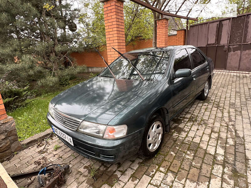 1997 nissan sunny