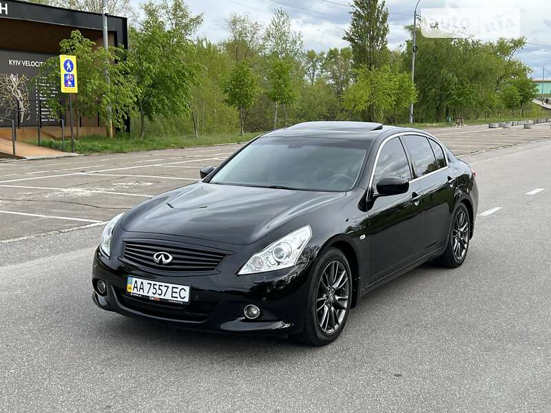 2010 infiniti g25