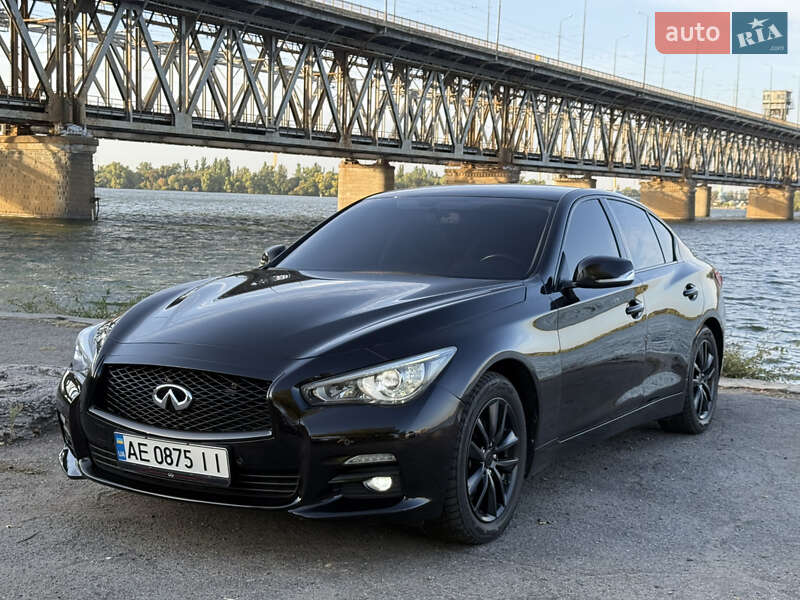 2014 infiniti q50