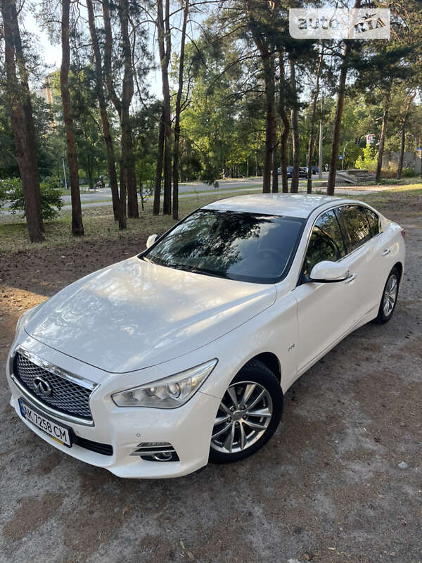 2014 infiniti q50