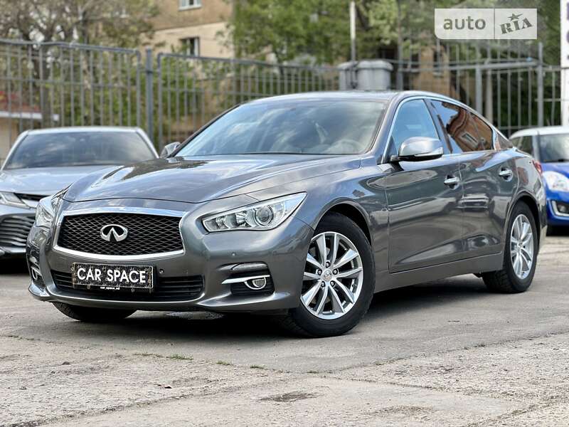 2015 infiniti q50