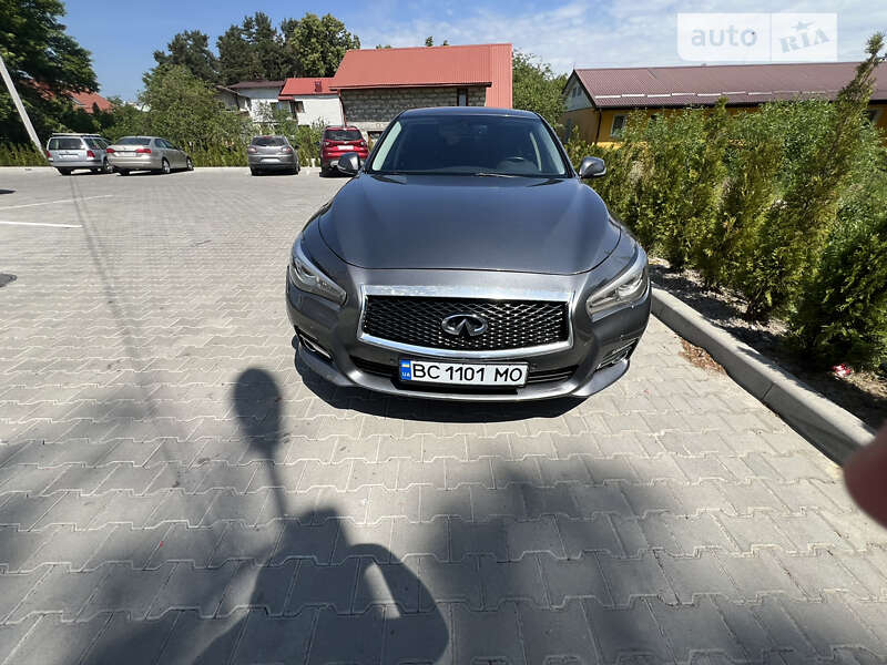 2015 infiniti q50