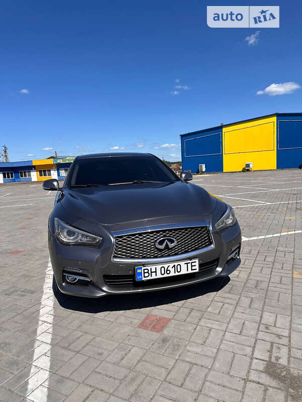 2015 infiniti q50