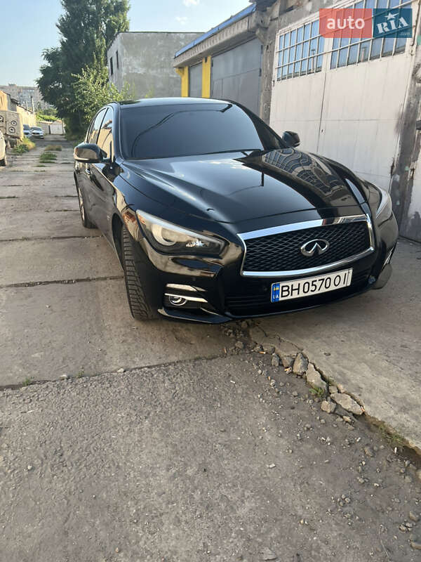 2015 infiniti q50