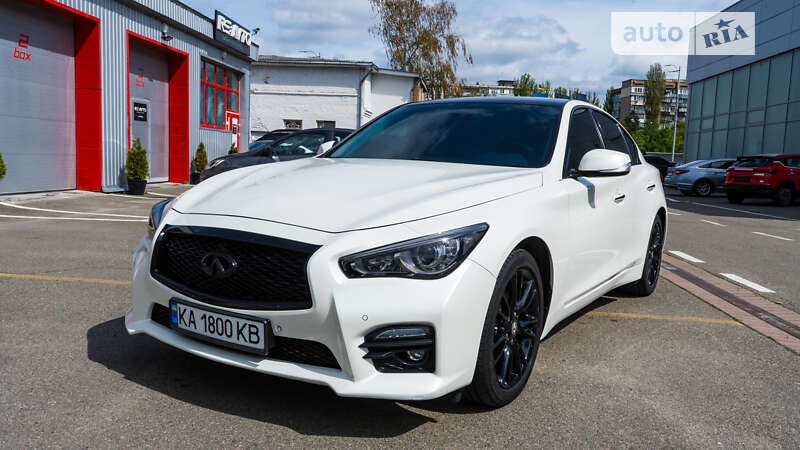 2015 infiniti q50