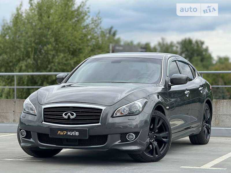 2011 infiniti m30d